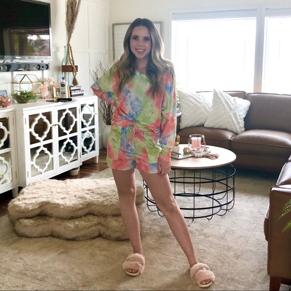 SALE! NEW! Pastel Tie Dye Short Lounge Set - Picture 5 of 11